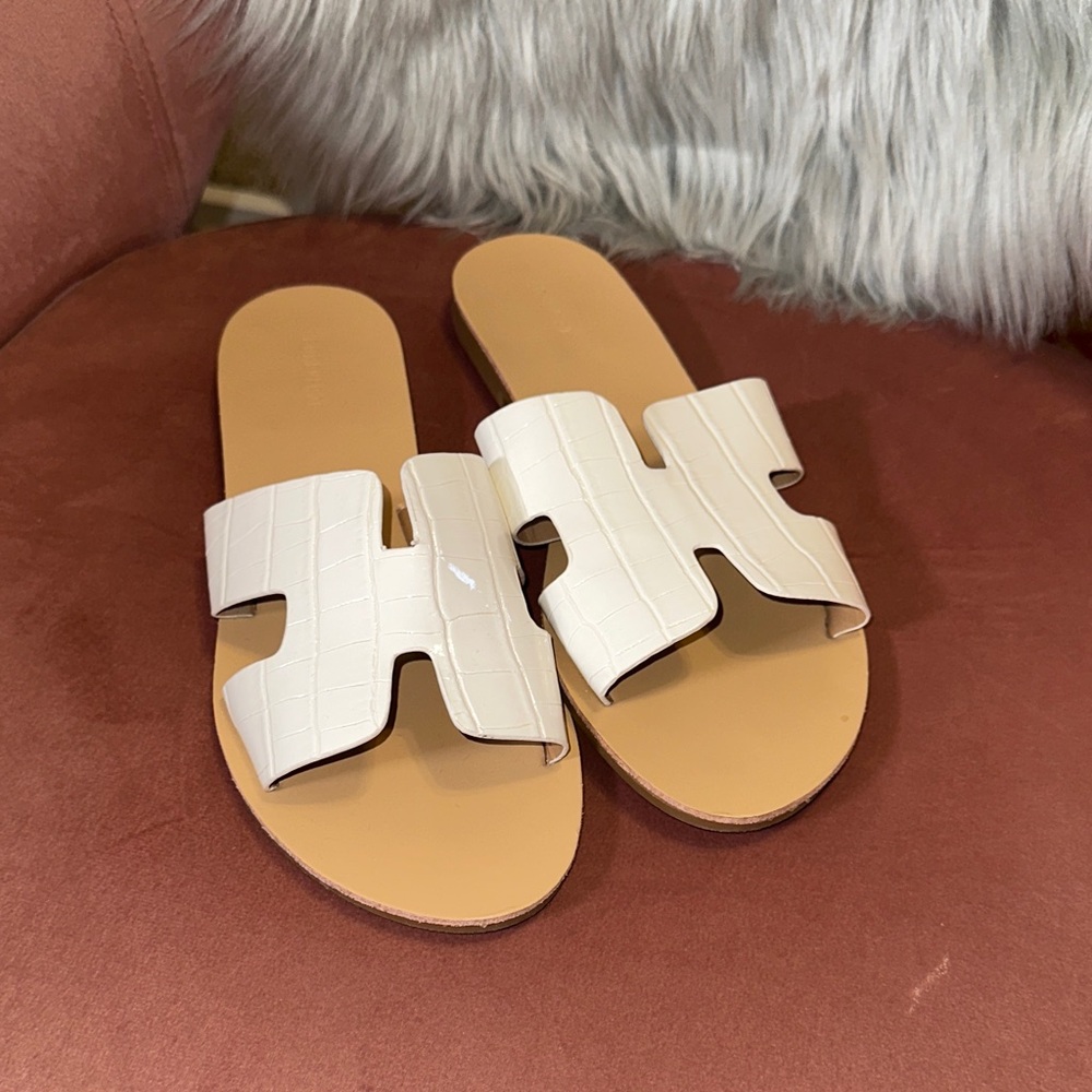 Forever 21 Cream Slide Sandals